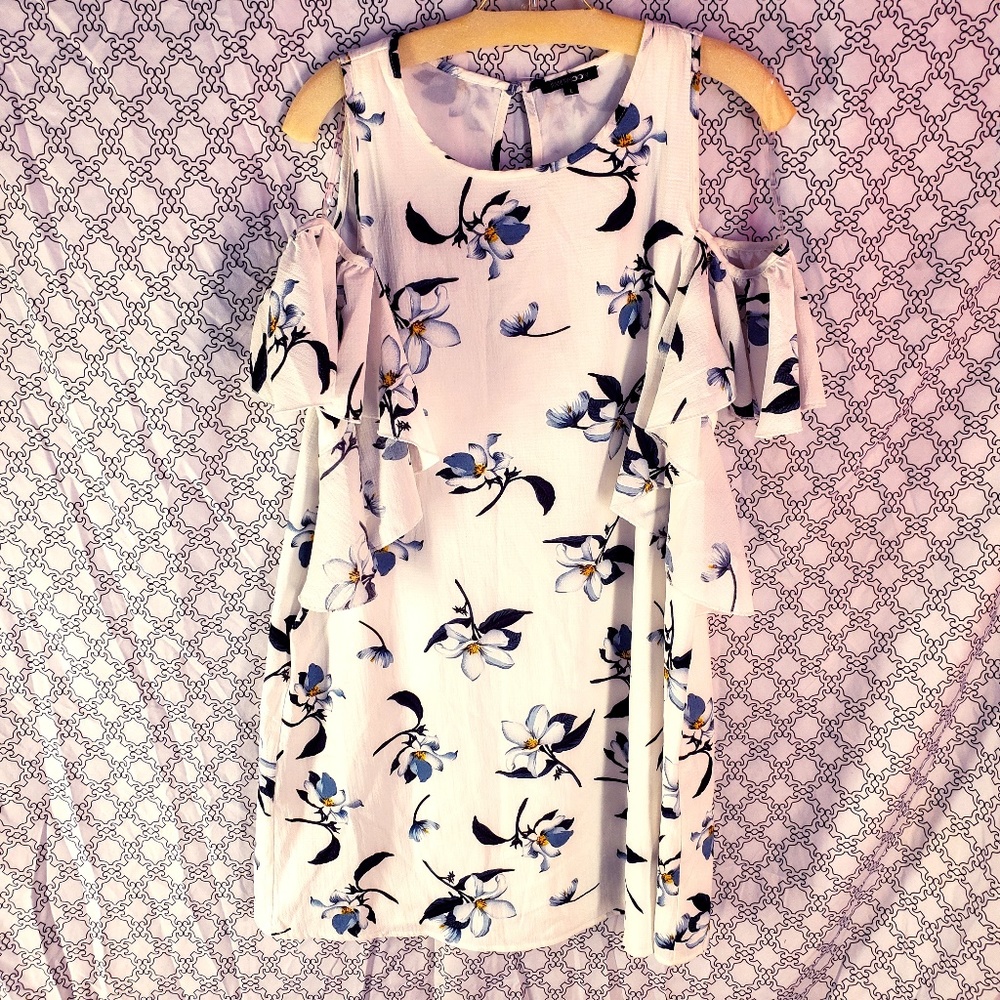 PapermoonWhite dress w/ Blue Floral